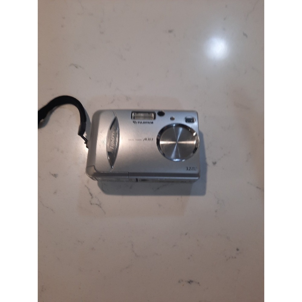 Fujifilm FinePix A Series A303 3.2MP Digital Camera - Silver